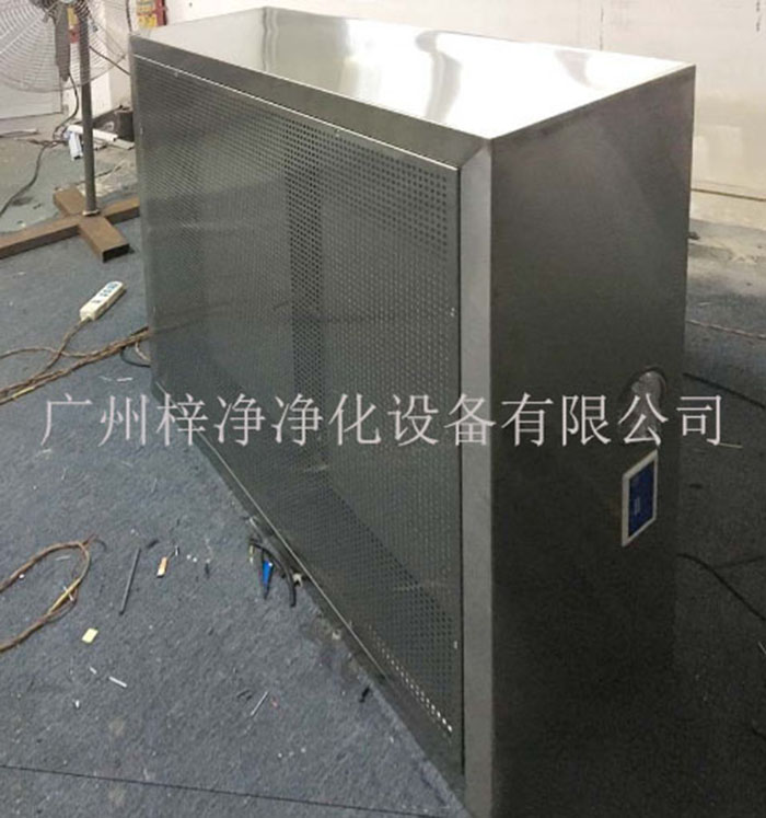 百級(jí)層流罩制作現(xiàn)場實(shí)拍圖