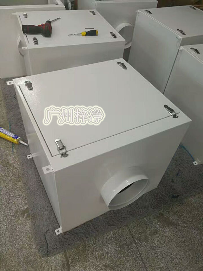 增壓新風柜根據所需風量的風壓不同，在電機功率適用范圍內調整風機轉速，達到所需效果；