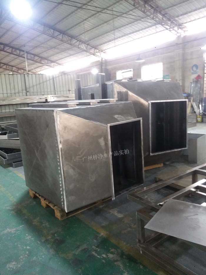 增壓新風柜可根據不同的通風管道布局，訂做不同的進出風口方向的風柜；