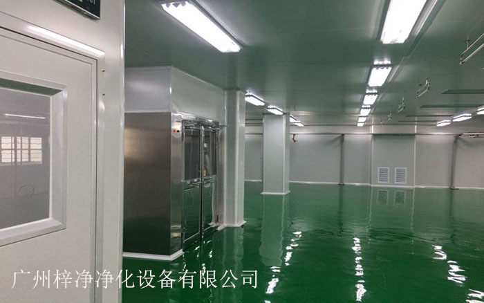 風(fēng)淋室在緩沖間的正確放置位置對(duì)于潔凈室的整體效果至關(guān)重要。